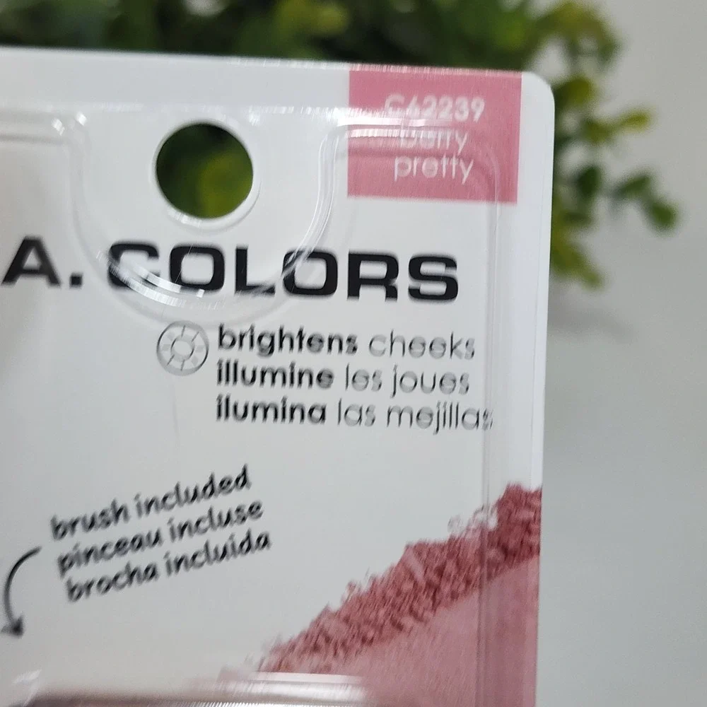 L.A. COLORS Powder Blush - Berry Pretty C62239 ~ 0.13 oz ~ New and Unopened